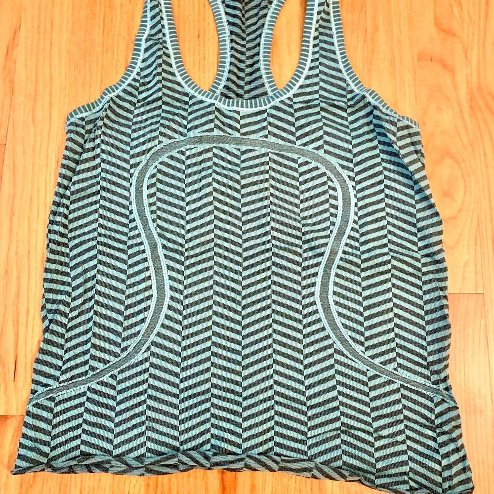 Lululemon tank top